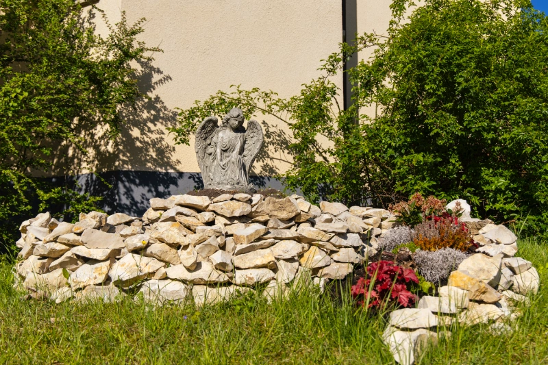 Tierbestattung schoenhalde.de